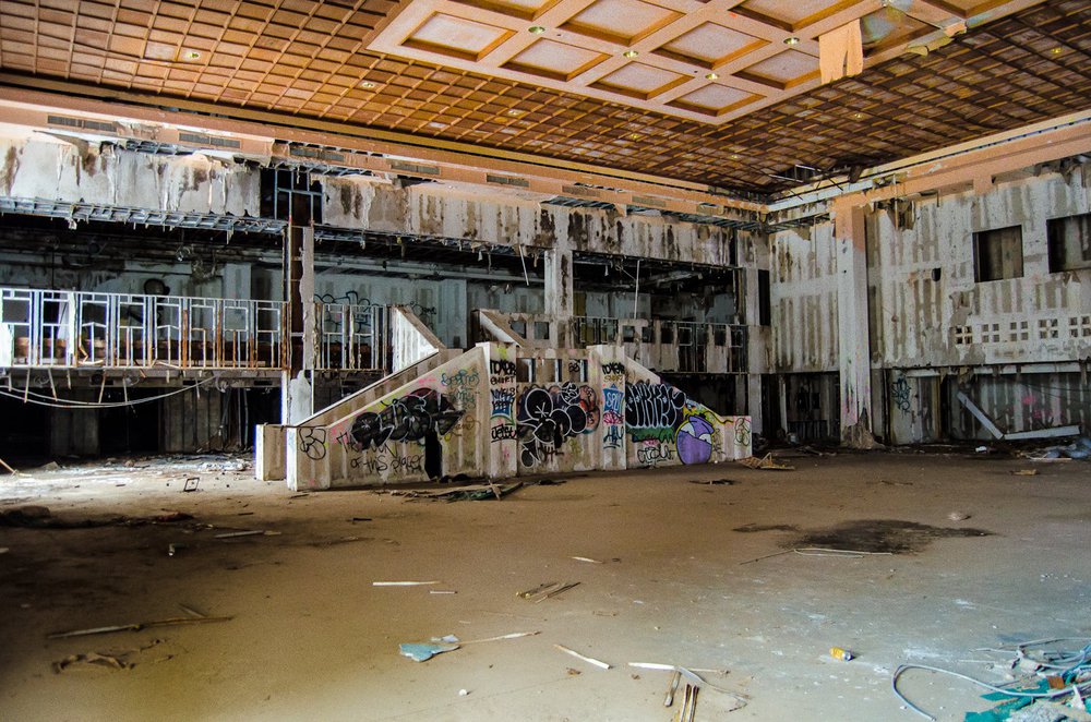 Another shot of the lobby.