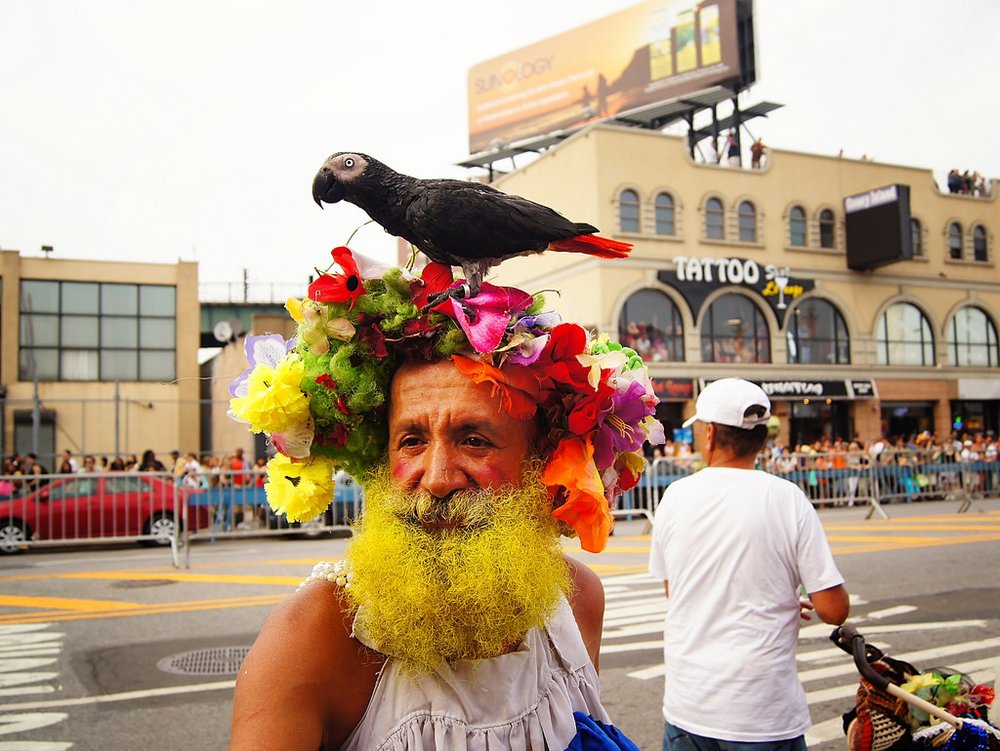 554dfe42f5847508662_625141709b_b-jpg.jpeg Coney Island Mermaid Parade 2011 (<a href="https://www.flickr.com/photos/vivnsect/5847508662/in/album-72157626993677946/">Vivienne Gucwa's Flickr</a>)