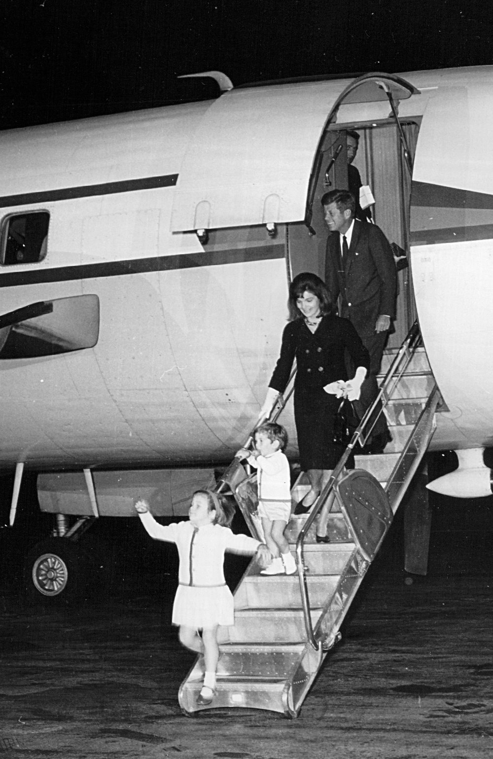 554e506b0.jpeg "The Kennedy family. New York. October 17, 1963."