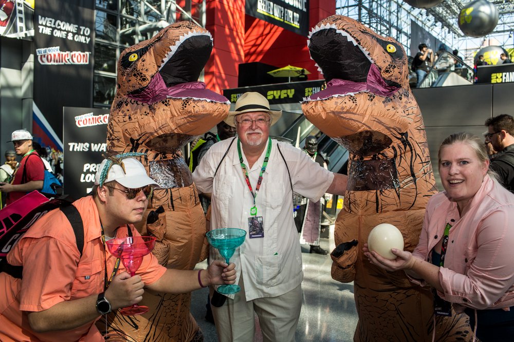 563dc3a4b100517comiccon-3-jpg.jpeg