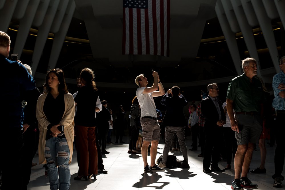 574dc5eaa091117wtcocculuslightbeam-4-jpg.jpeg Standing in the beam of light, photographing the opening<br>