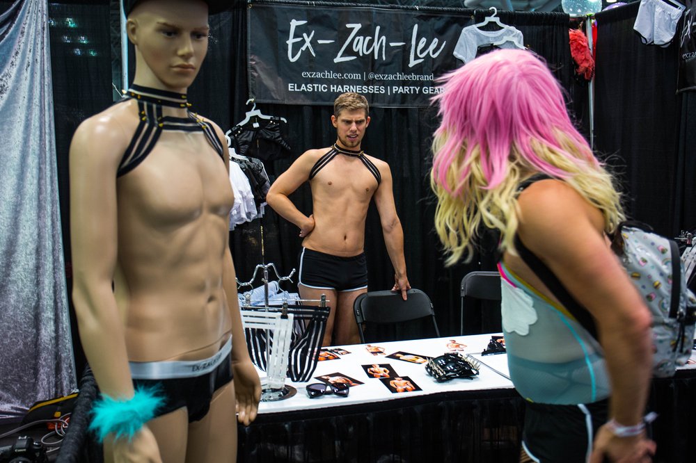5836d7dc8dragcon-96-jpg.jpeg