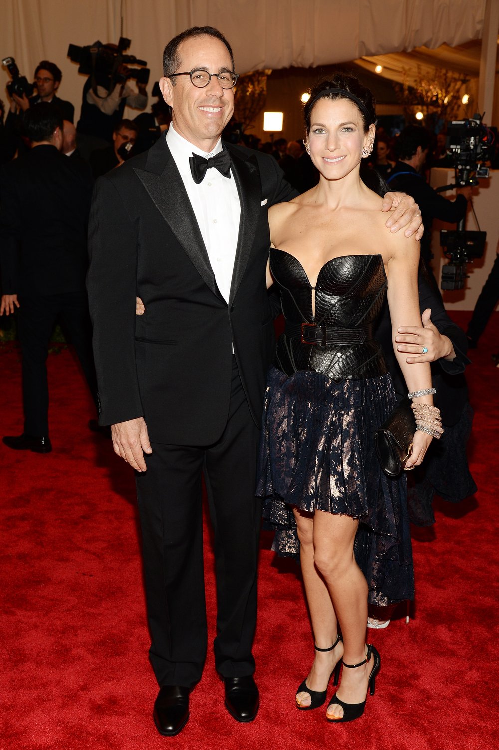 605b38823.jpeg Jerry and Jessica Seinfeld top and center boob<br/>