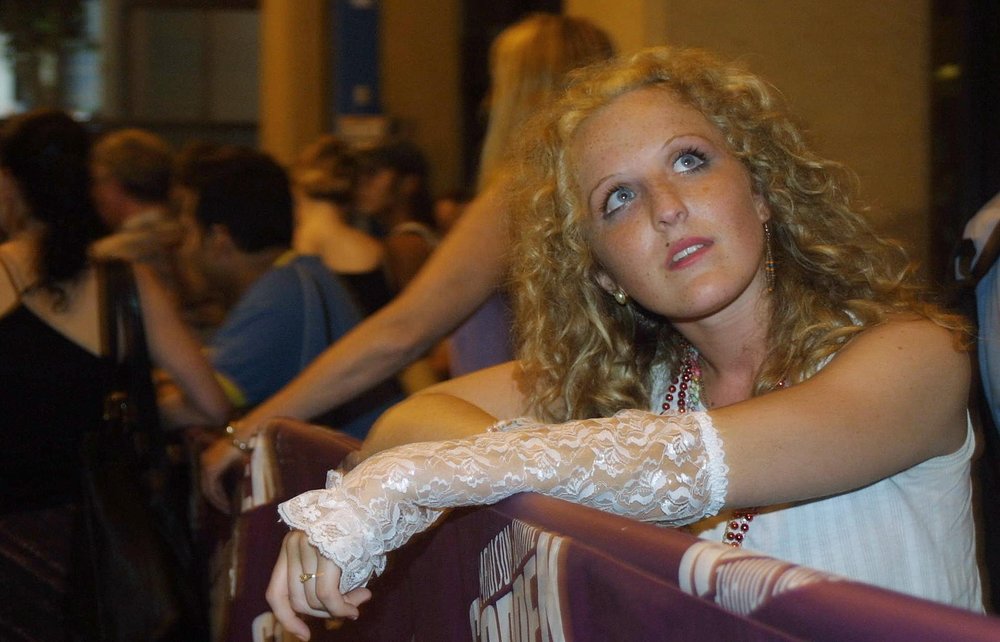 67ab72ca5gettyimages-1604403-jpg.jpeg Madonna fan waiting on line for tickets to the 2001 Madison Square Garden concert<br/>