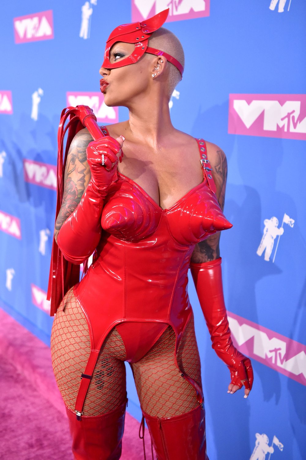 6877dbbcbshutterstock_9793063dc-jpg.jpeg Amber Rose<br/>