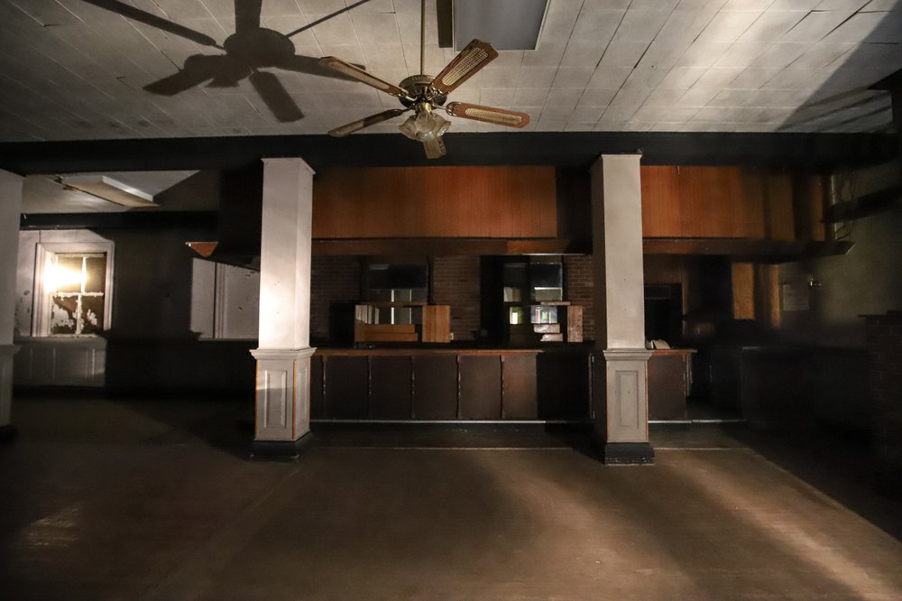 6bcada7fcsaimokhtari-2329-jpg.jpeg The bar inside the South Battery Building.<br/>