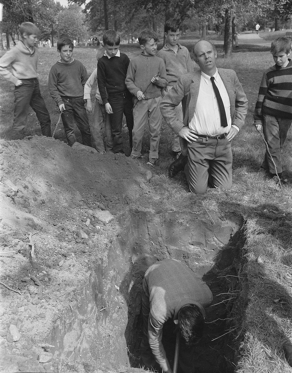 71e279a905oldenburg_buriedpiece_central_10-1-67-jpg.jpeg