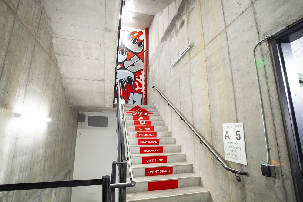762331621img_2693-jpg.jpeg Claw Money in the stairwell