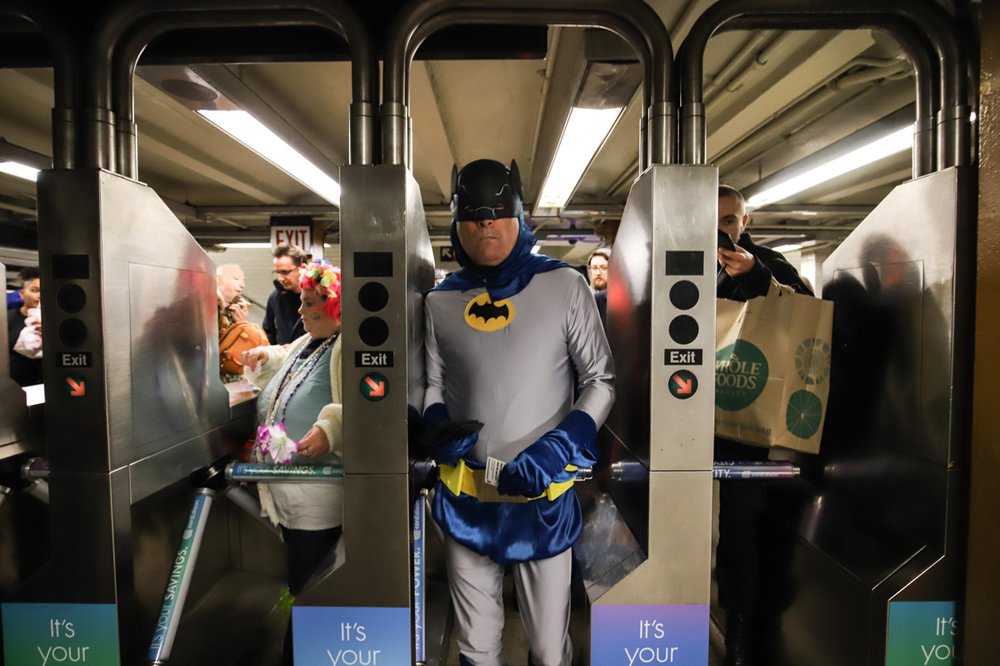 76dc3d68bsaimokhtari-9965-jpg.jpeg Adam West-era Batman