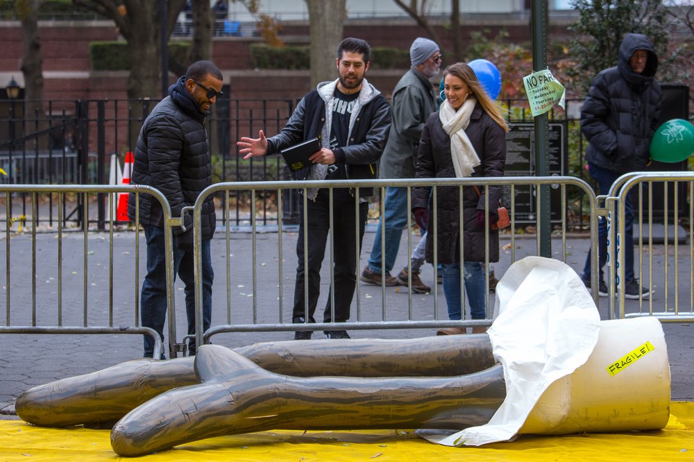 79f4bc684balloons-43-jpg.jpeg Olaf's arms! (Scott Lynch / Gothamist)