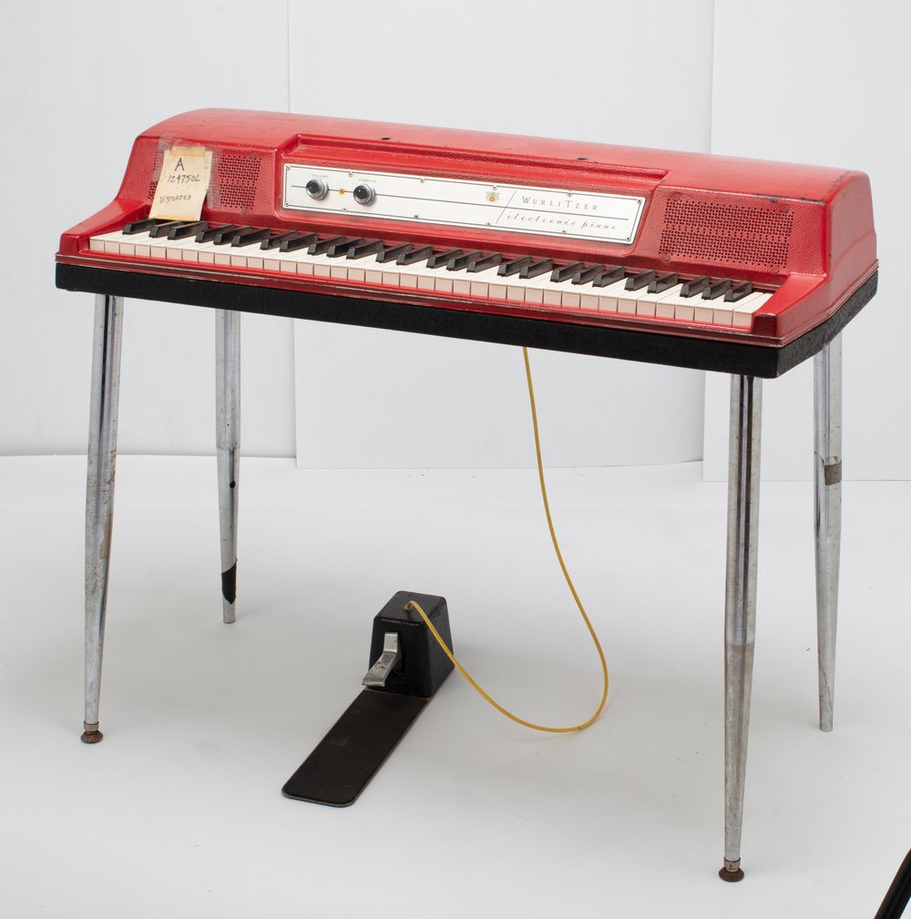 7a00fe1a3model-200-jpg.jpeg Faces member Ian McLagan used this Wurlitzer 200 on tons of recordings, including as a session man on The Rolling Stones album "Some Girls."