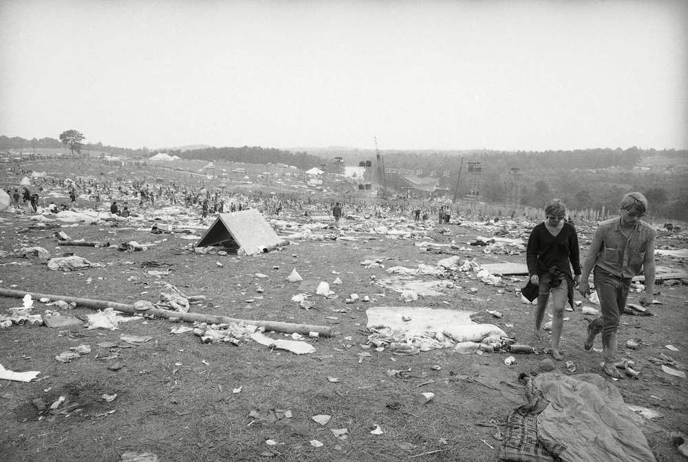804cb4e32shutterstock_6654304b-jpg.jpeg Debris left in the field in 1969 (Bob Scott/AP/REX/Shutterstock)