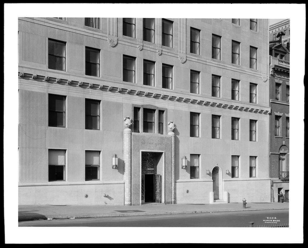 80b4a9fb2rc51-jpg.jpeg 740 Park Avenue, 1930. (Photo by Wurts Bros. Museum of the City of New York, Wurts Bros. Collection, gift of Richard Wurts, X2010.7.1.7333)