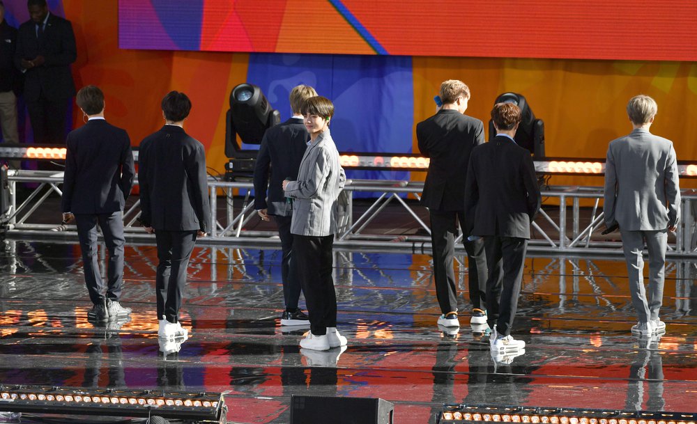 82e9839b6shutterstock_10237608ah-jpg.jpeg BTS performing on "Good Morning America"<br>