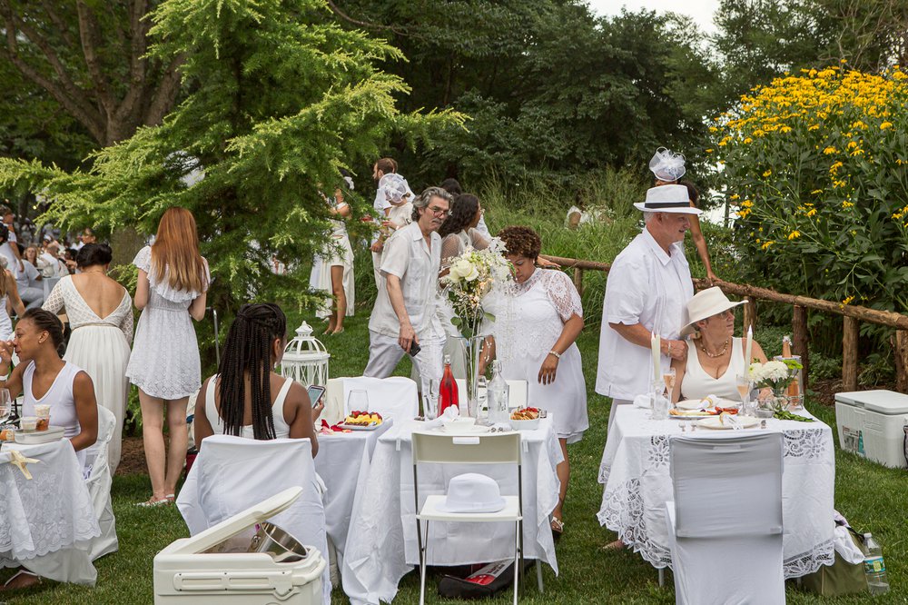 8386e3ac4dinnerenblanc-17-jpg.jpeg