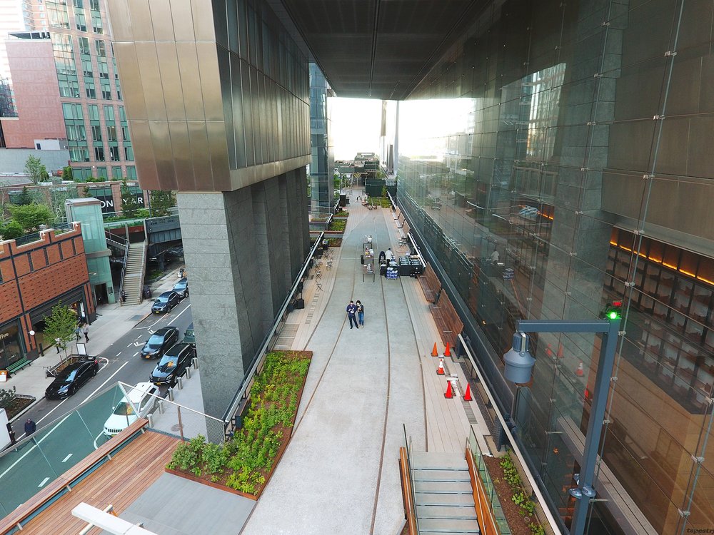 856a857bedji_0676-jpg.jpeg There will be food vendors under the "Coach Passageway" (Coach's headquarters are in the building). <br>