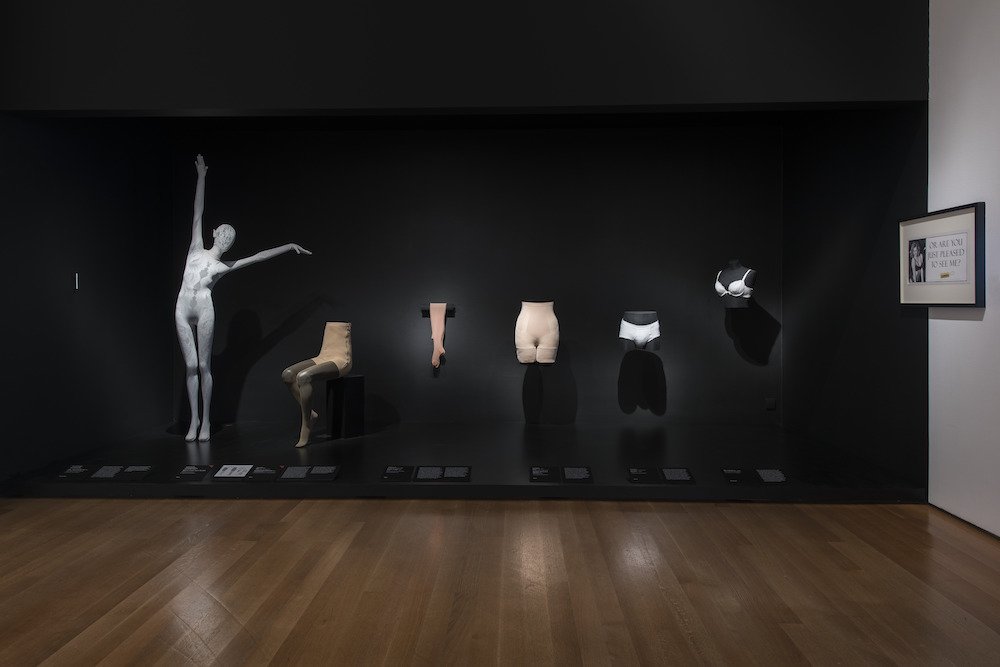Installation view of Items: Is Fashion Modern? The Museum of Modern Art, New York, October 1, 2017-January 28, 2018. © 2017 The Museum of Modern Art. Photo: Martin Seck