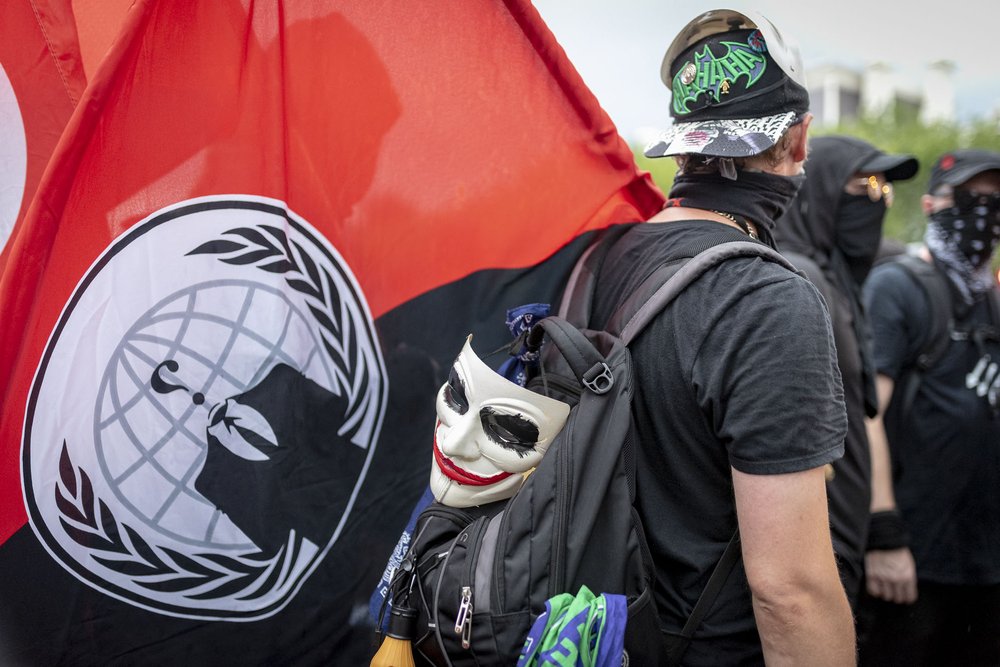 Counterprotesters outnumbered the white nationalists<br>