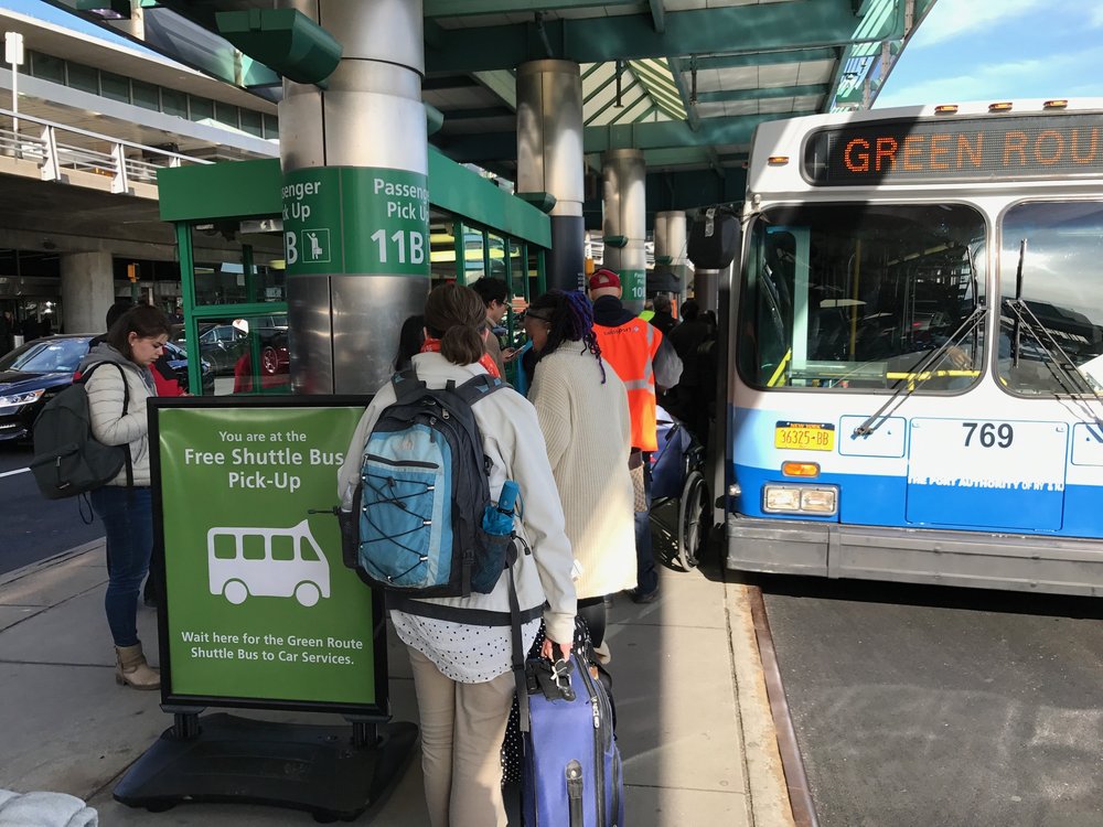 88f57f3b0img_4002-jpg.jpeg Everyone who used a ride-hailing app had to take a shuttle bus<br>