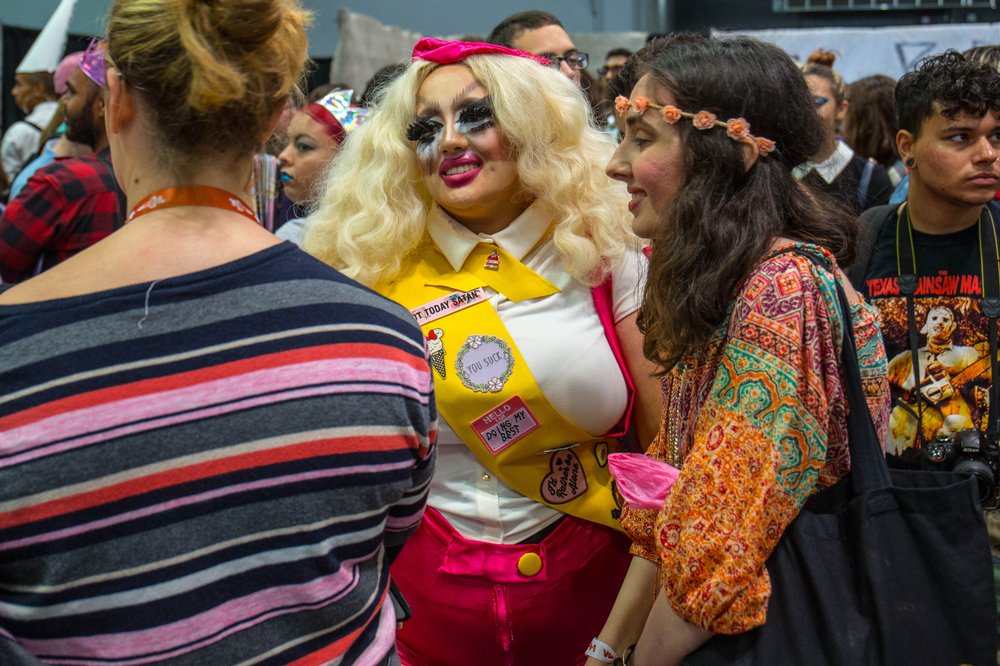 8f94aa77bdragcon-111-jpg.jpeg