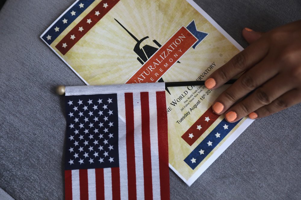 8ff4d7f69gettyimages-831851896-jpg.jpeg ew Americans take part in a naturalization ceremony held in the observatory of the One World Trade Center on August 15, 2017 in New York City<br>