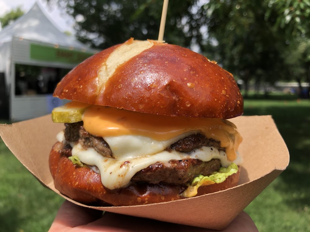 8ffcbcb71burgerpano-jpg.jpeg