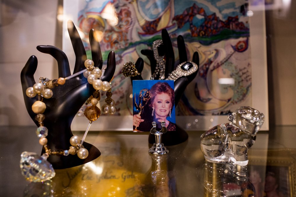 916fcde3d020716goldengirlscafe-4-jpg.jpeg