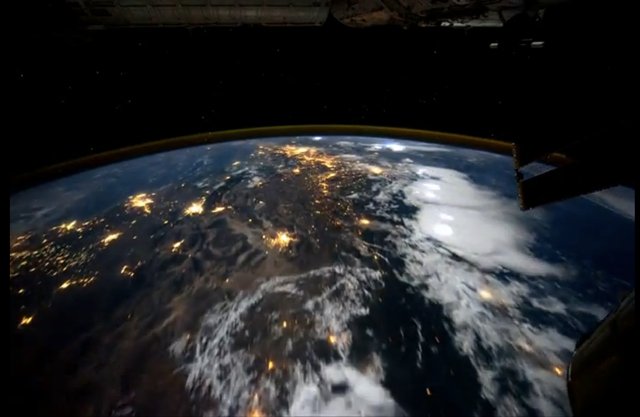 91811earth.jpg