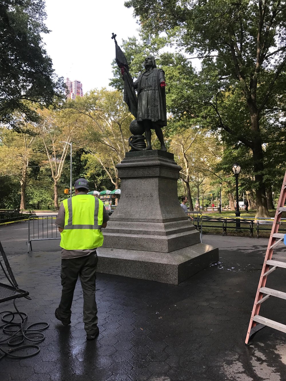 92396486ccol3-jpg.jpeg The paint remains on the statue's hands, but the graffiti was removed from the base (Danielle Barnes / DNAinfo)