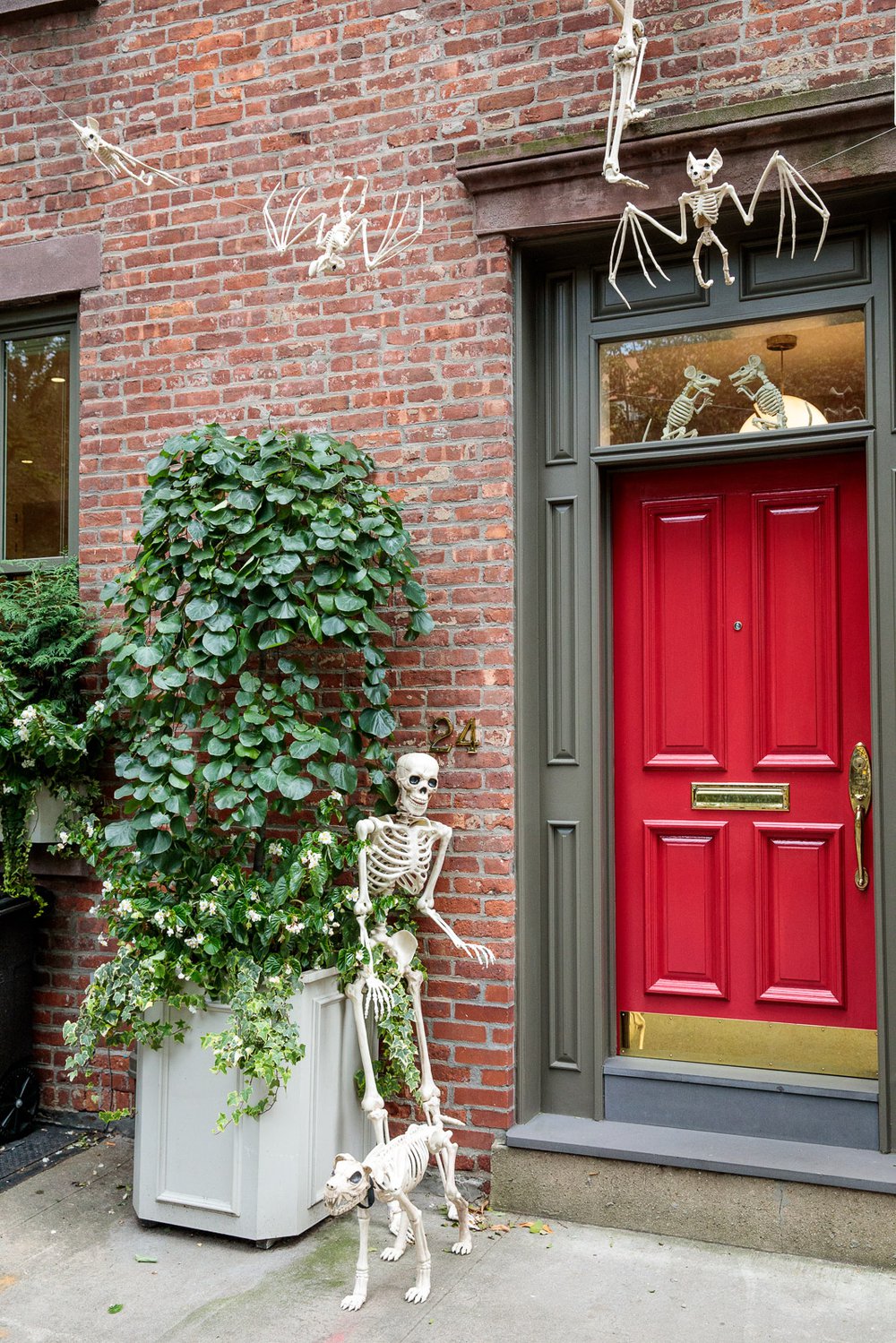 95d7403eecarrollgardenscobblehillhalloweendecorations-34-jpg.jpeg
