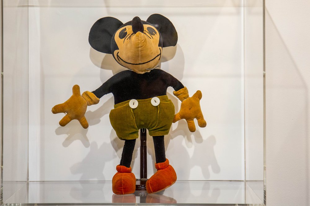 983b6139bmickey-70-jpg.jpeg