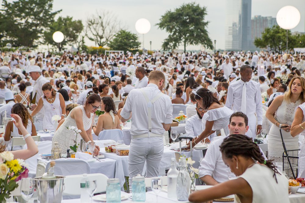 990675c0fdinnerenblanc-42-jpg.jpeg