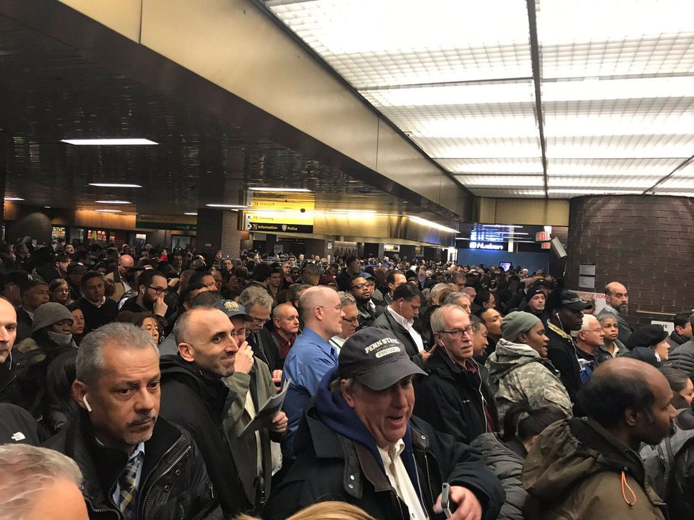 9b4fb0488portauthoritychaos-jpg.jpeg Port Authority Bus Terminal (Mike S)