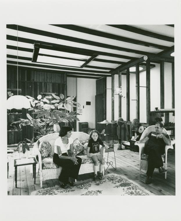 9b98512fb.jpeg Fred & Nana Albee family. 230 Carroll St., Carroll Gardens, Brooklyn. July 7, 1978.