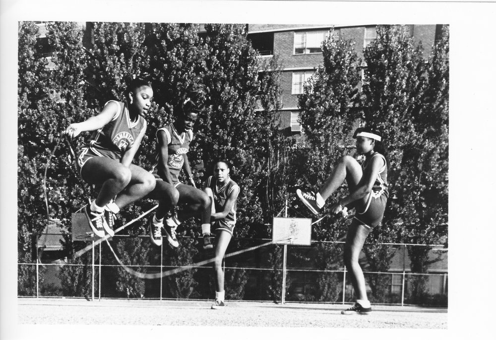 9d6a5c0bfpick-up-your-feet_credit-peter-aaron-jpg.jpeg (Peter Aaron)