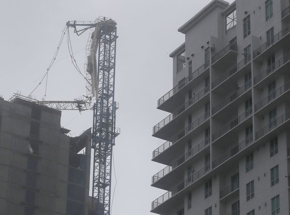 9e2208f16gettyimages-845293974-jpg.jpeg A crane tower is seen after part of it collapsed from the winds of Hurricane Irma on September 10, 2017 in Miami, Florida (Getty Images)