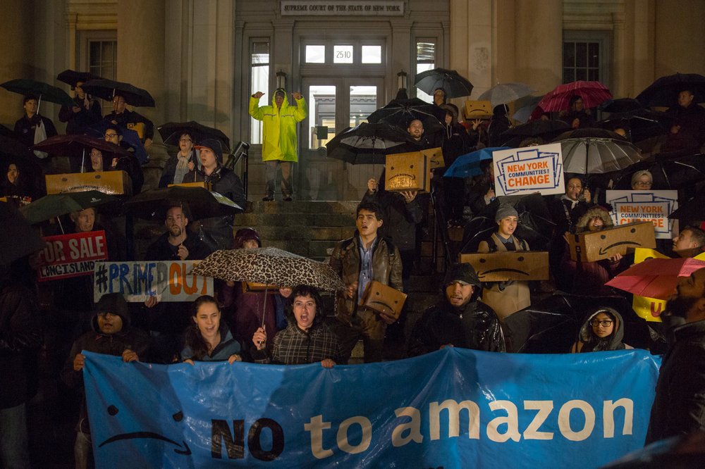 9e8a9b43320181126amazonhq2protestqueens-21-jpg.jpeg