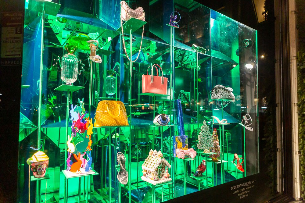 Bergdorf-Goodman-14.jpg A photo of Bergdorf Goodman 2021 holiday window display