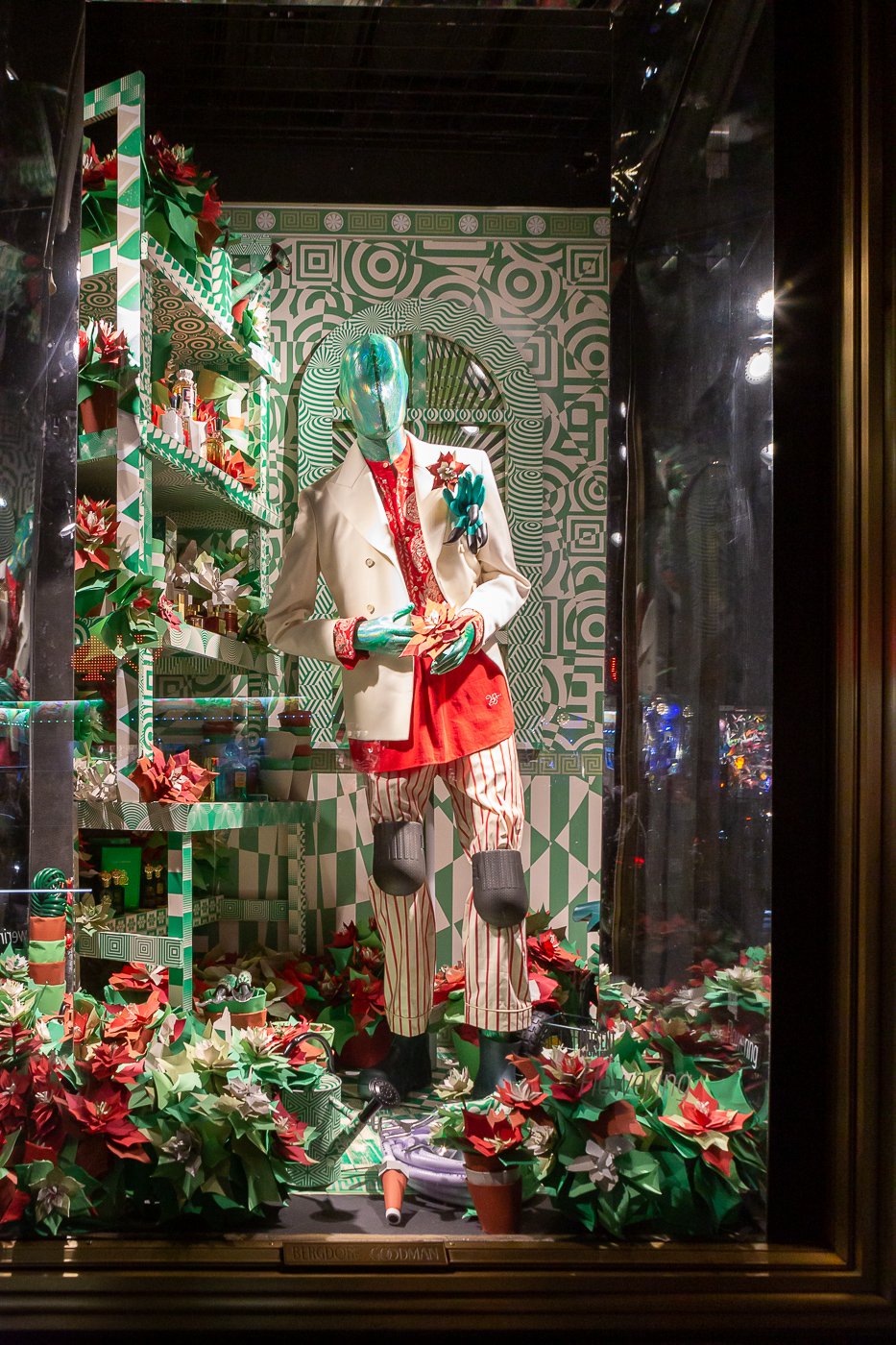 Bergdorf-Goodman-18.jpg A photo of Bergdorf Goodman 2021 holiday window display
