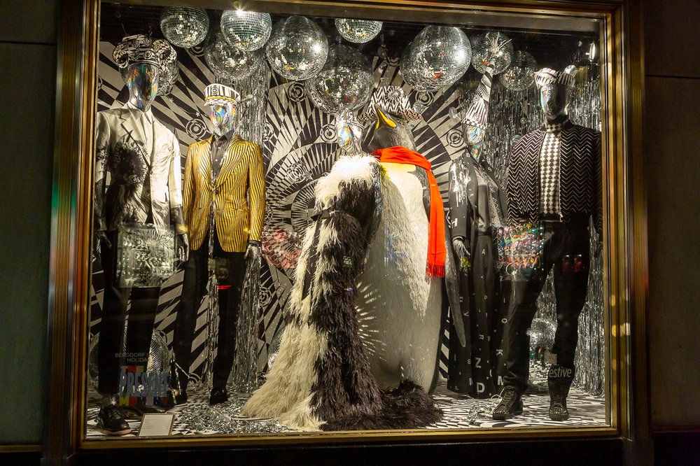 Bergdorf-Goodman-19.jpg A photo of Bergdorf Goodman 2021 holiday window display