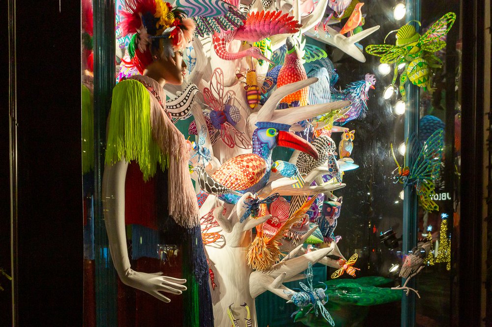 Bergdorf-Goodman-4.jpg A photo of Bergdorf Goodman 2021 holiday window display