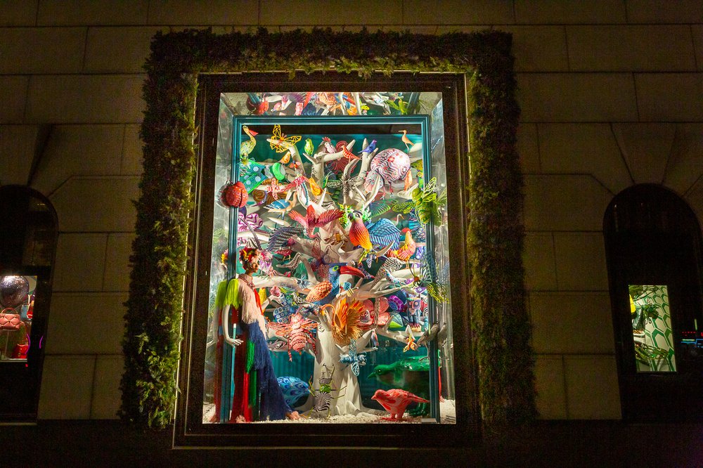 Bergdorf-Goodman-5.jpg A photo of Bergdorf Goodman 2021 holiday window display