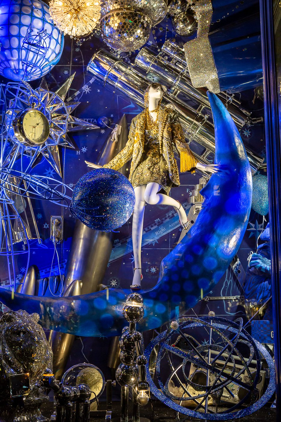 Bergdorf-Goodman-6.jpg A photo of Bergdorf Goodman 2021 holiday window display