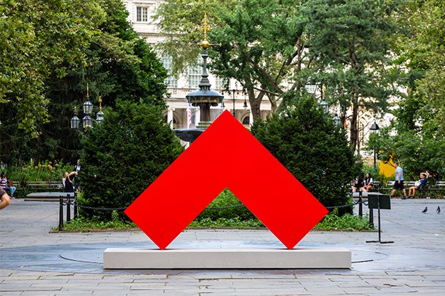 Carmen_Herrera_Angulo_Rojo_640x426.jpg Acrylic and aluminum, 84 x 120 7/8 x 19 in, (c) Carmen Herrera; Courtesy Lisson Gallery
