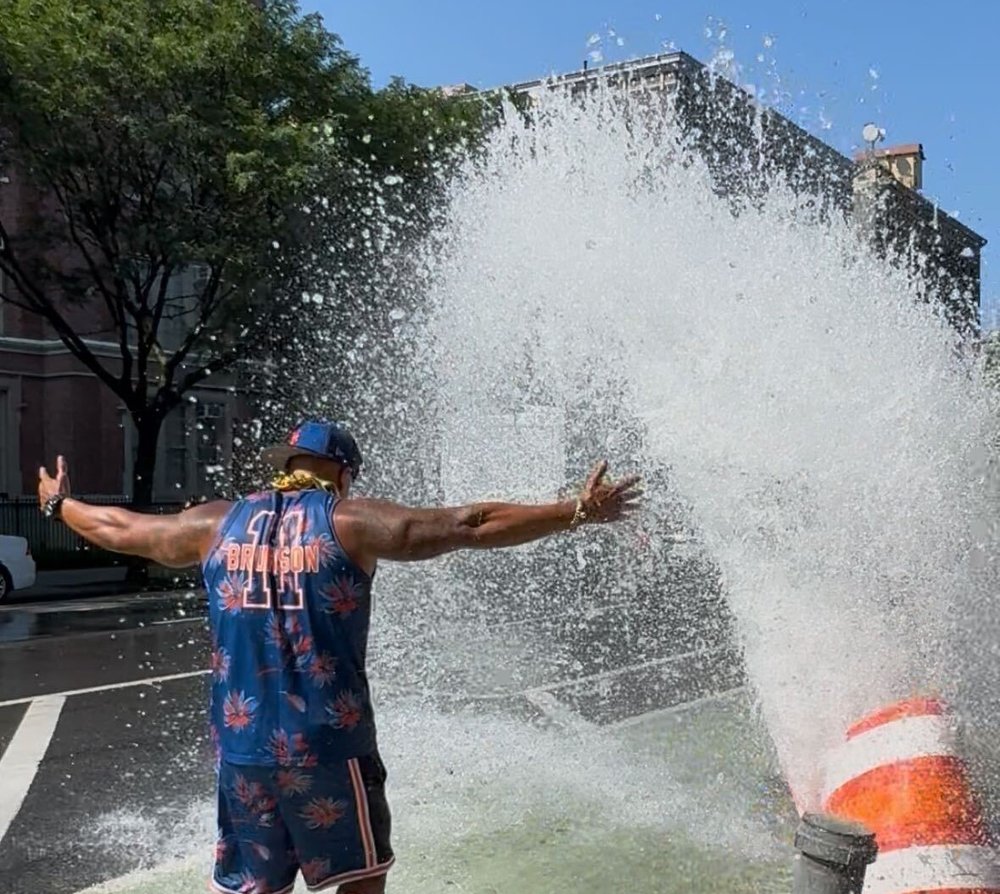 Alex Rolon, 45, shows off “Rio Manhattan” in Washington Heights on Aug. 15, 2025.