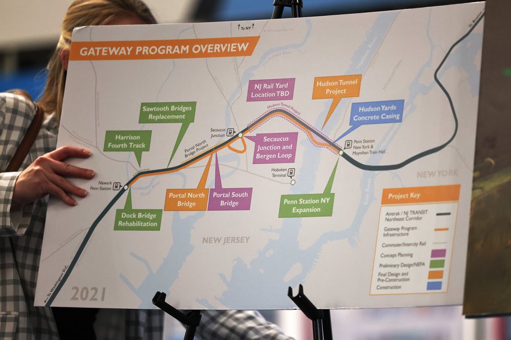 Federal transportation officials show off plans for the Gateway Program in 2021.