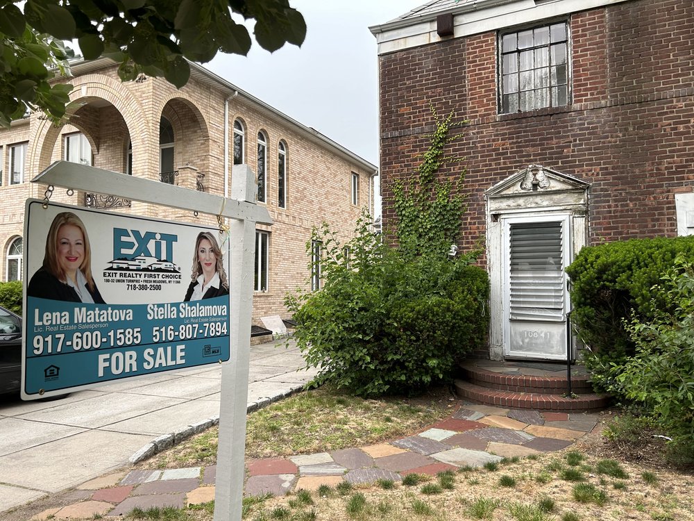 A house for sale in Queens.