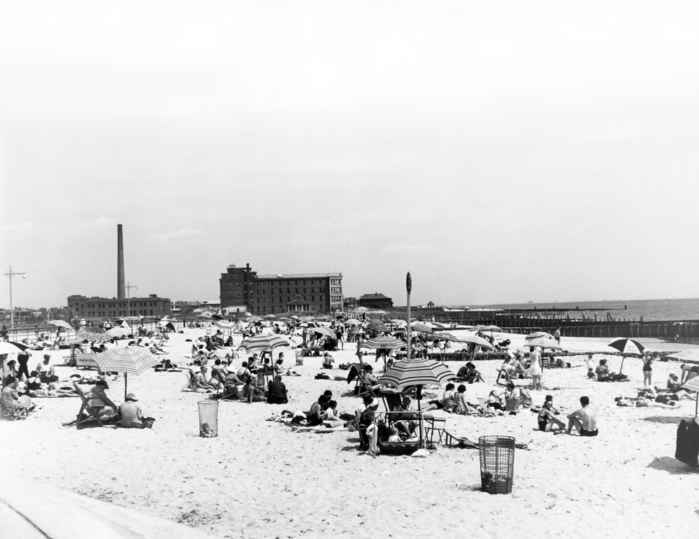 A black and white photo of Jacob Riis Beach in the Rockaways in 1938.