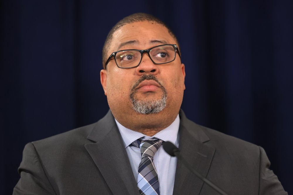 Manhattan District Attorney Alvin Bragg addresses the media.
