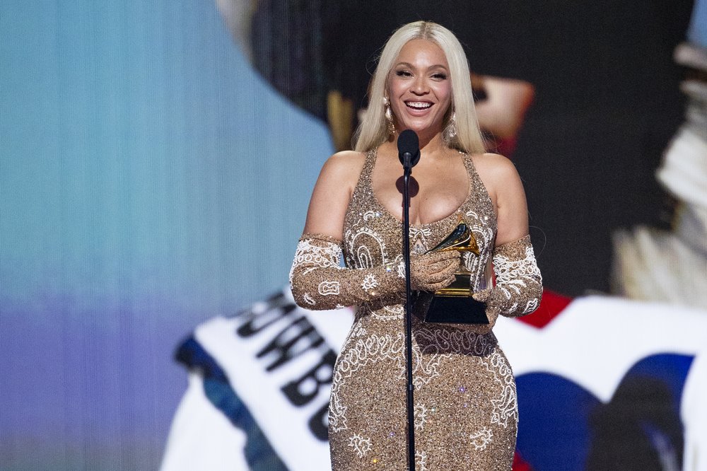 Beyonce was all smiles at the Grammys.